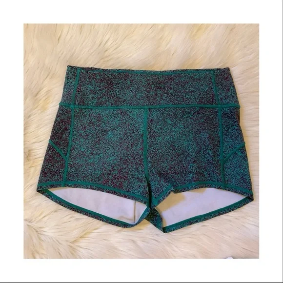 Lululemon In Movement Shorts - Size 12 - Everlux - Ditzy Spritz / Teal Media - Picture 1 of 11
